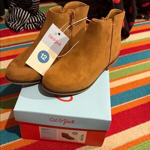 Cat & Jack girls Penelope Brown Boots